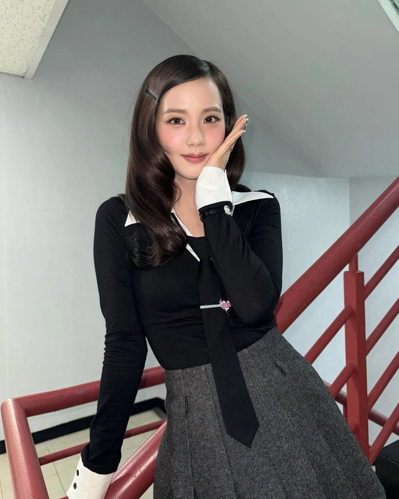 Kiểu tóc tưởng chừng đã lỗi thời đang rục rịch trở lại chị em lưu ngay công thức để mái chéo đẹp như kim ji won - 5