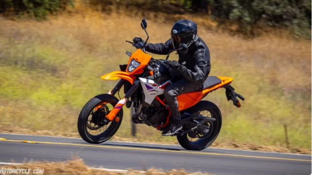 Ktm 390 smc r 2025 khi niềm vui lái xe không cần đến túi tiền dày - 2