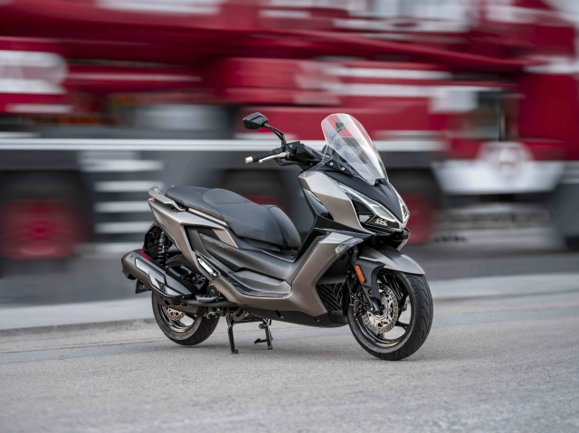 Kymco gt 350i 2024 khẳng định vẻ đẹp đẳng cấp xứng tầm với đấng mày râu - 11