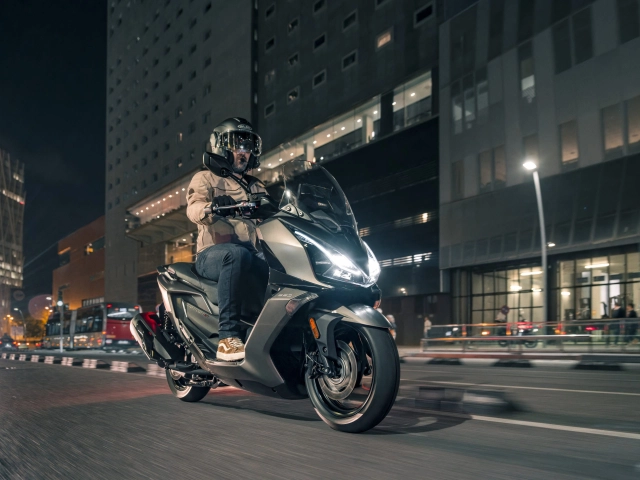 Kymco gt 350i 2024 khẳng định vẻ đẹp đẳng cấp xứng tầm với đấng mày râu - 26