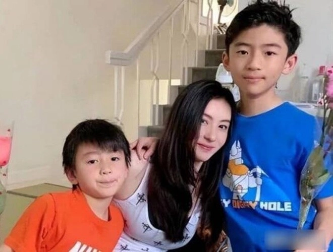 Làm mẹ đơn thân nữ dv u40 âm thầm sinh thêm con thân thế cha đứa trẻ khiến ai cũng sốc - 1