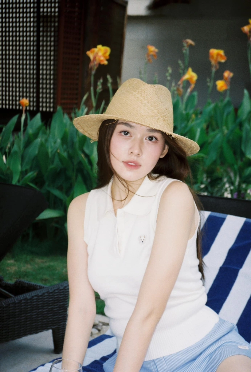 Làm mẹ trẻ nhất showbiz tường san đẹp rực rỡ như nàng thơ - 5
