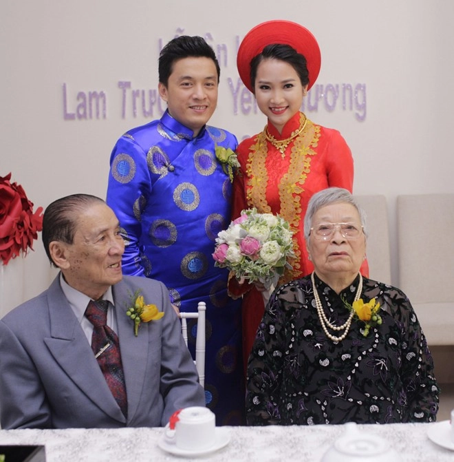 Lam trường nghẹn ngào báo tin mẹ qua đời bà xã yến phương đăng khoảnh khắc mẹ chồng quấn quýt bên cháu nội - 4