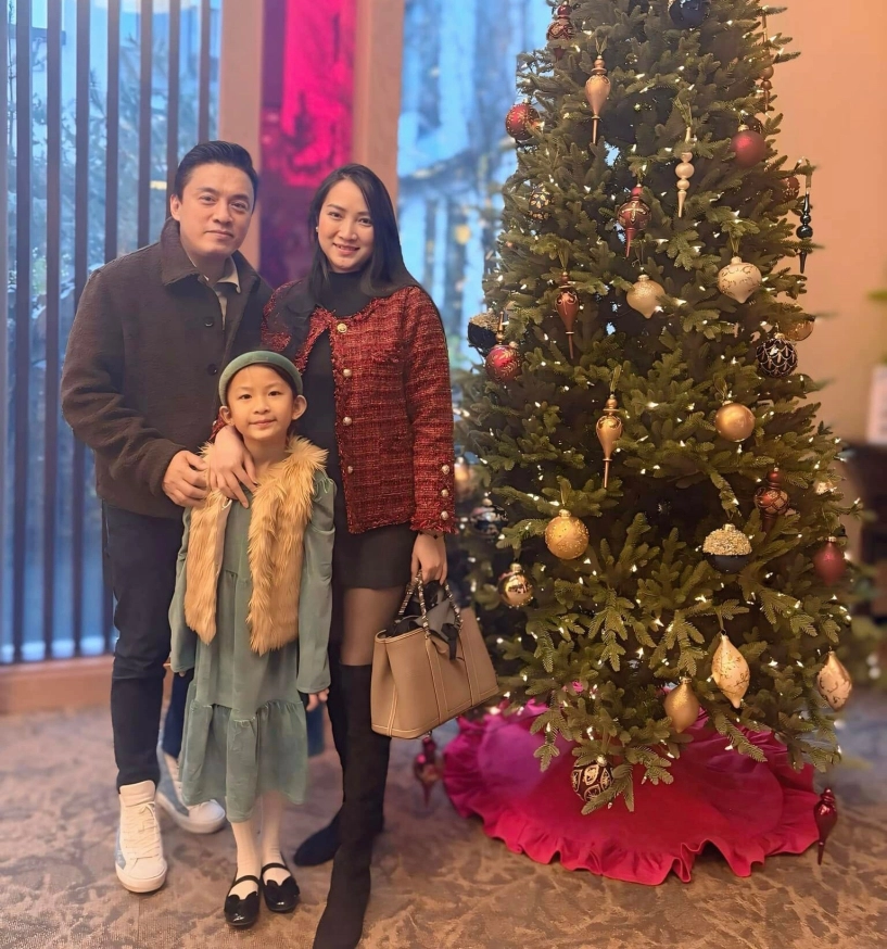 Phản ứng của lam trường trước nghi vấn lên chức bố lần 3 ở tuổi ngoài 50 sắp đón con thứ 2 với vợ kém 17 tuổi - 3