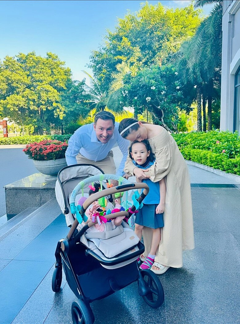 Lan phương khoe con gái lai tây 12 tháng đã phát âm tiếng việt từ đầu tiên biết nói khiến mẹ dở khóc dở cười - 6