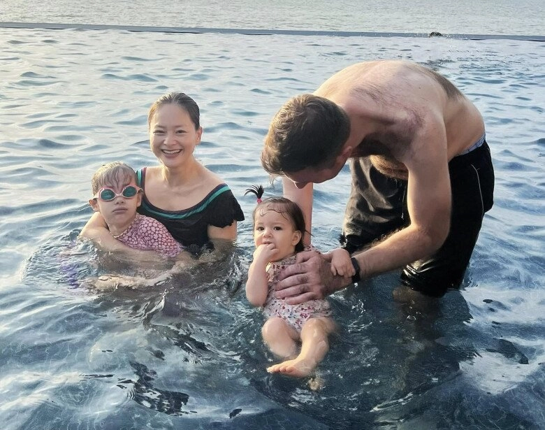 Lan phương khoe con gái lai tây 12 tháng đã phát âm tiếng việt từ đầu tiên biết nói khiến mẹ dở khóc dở cười - 8