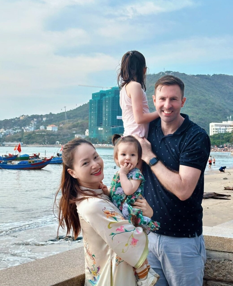 Lan phương vất vả sau khi đưa 2 con chuyển nhà để ở gần chồng tây mẹ ruột trào nước mắt vì xa cháu - 9
