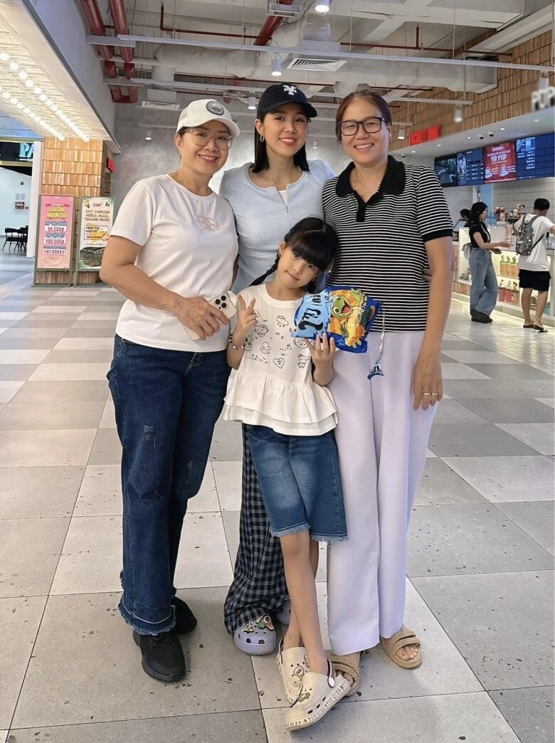Lê phương hỏi chồng trẻ trung kiên rằng không yêu em thì yêu ai lên tiếng về tin đồn bỏ về nhà mẹ đẻ - 10