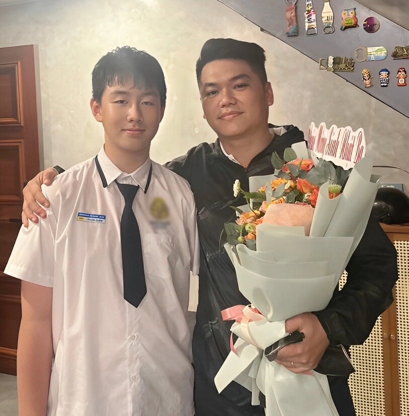 Lê phương khoe cảnh nội - ngoại sum vầy trong ngày vui của chồng quý tử cà pháo điển trai quấn quýt bên bố dượng - 5