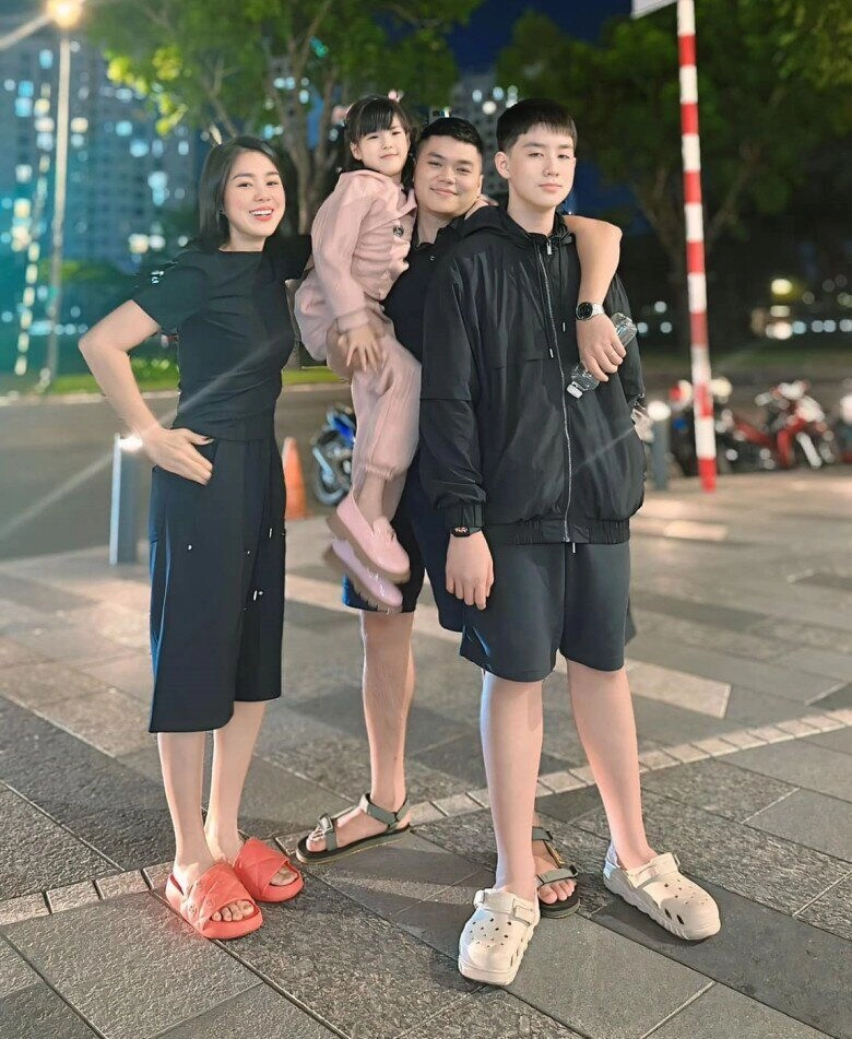 Lê phương xúc động khi nghe con gái xin lỗi tận 2 lần khoe hạnh phúc với chồng yêu trẻ tuổi trung kiên - 4