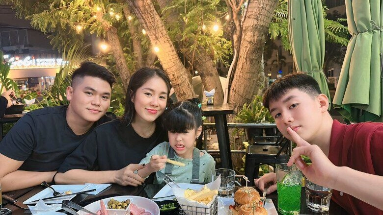 Lê phương xúc động khi nghe con gái xin lỗi tận 2 lần khoe hạnh phúc với chồng yêu trẻ tuổi trung kiên - 6