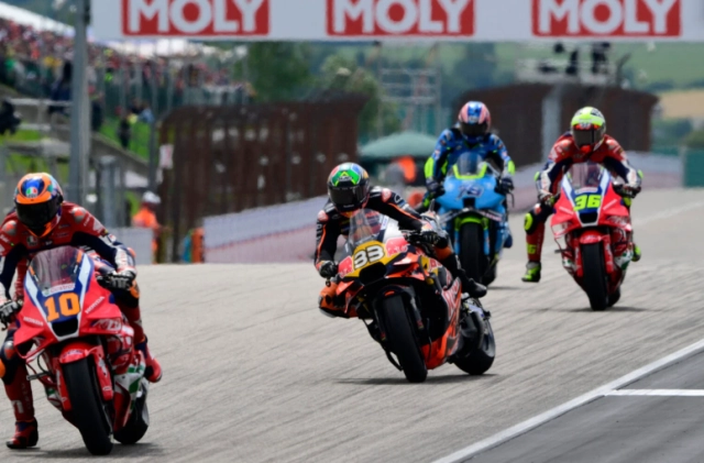 Liberty tiếp quản motogp kỷ nguyên mới hy vọng mới nhưng cũng lắm nỗi lo - 3