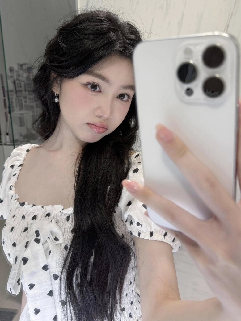 Lọ lem con gái quyền linh gây thương nhớ khi khoe nhan sắc trong trẻo như bạch nguyệt quang đôi môi tều trông khác lạ - 2