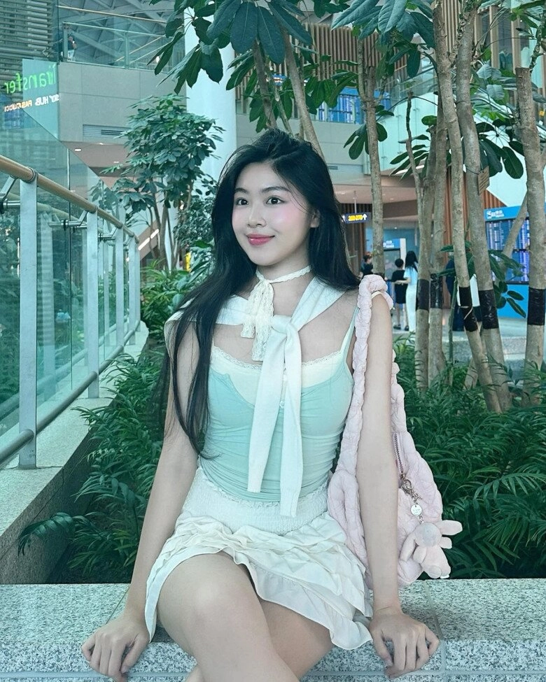 Lọ lem - hạt dẻ đăng ảnh quyền lực cùng hội bạn thân toàn con nhà nòi khoe nhan sắc ngày ấy - bây giờ - 5