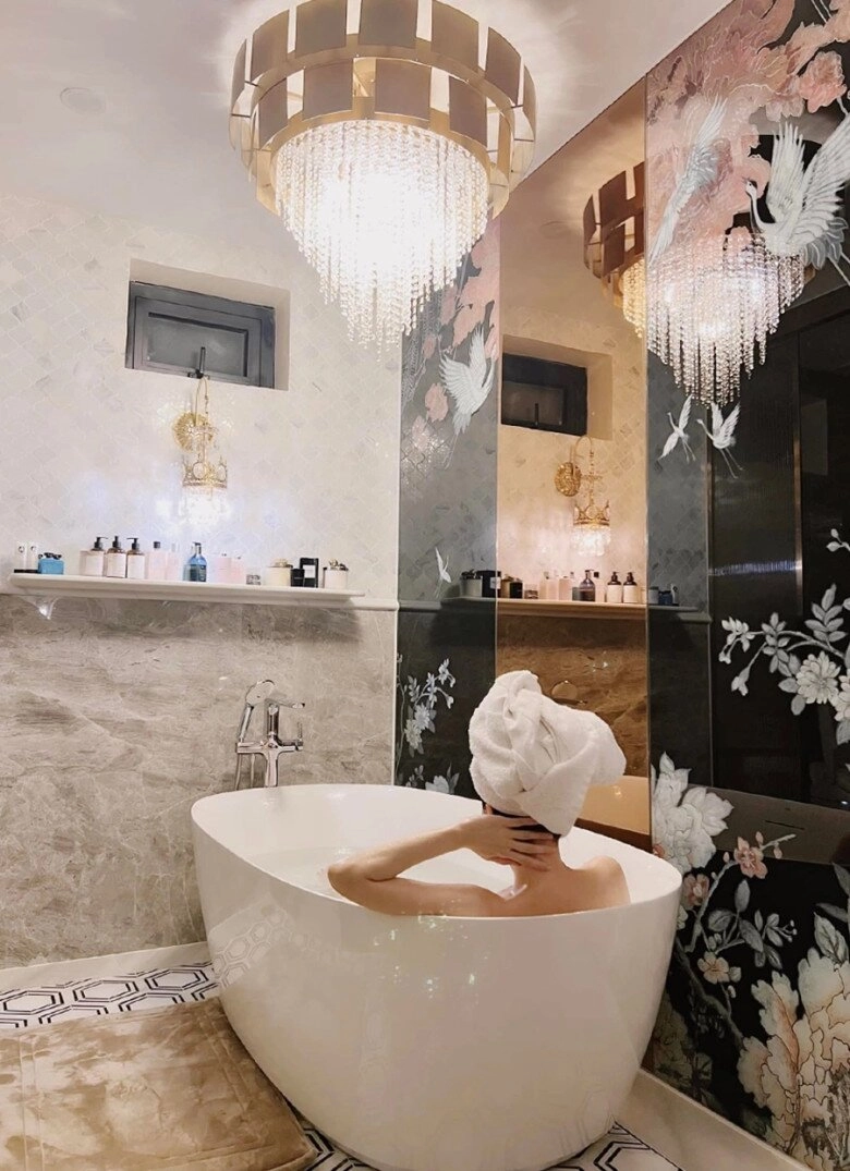lóa mắt với nội thất xa hoa trong cơ ngơi của lệ quyên nữ ca sĩ phản pháo khi bị cho là khoe giàu - 14