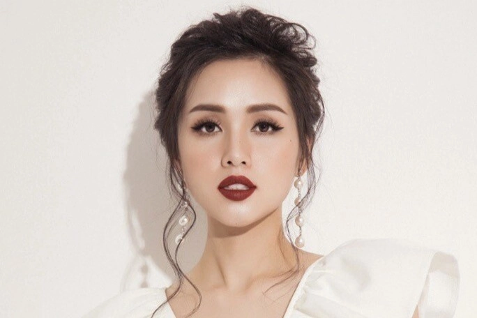 Lối sống như phú bà của sao nữ việt kiếm tiền tỷ mỗi tháng điện thoại nạm kim cương thích ăn hiếp chồng ceo - 2