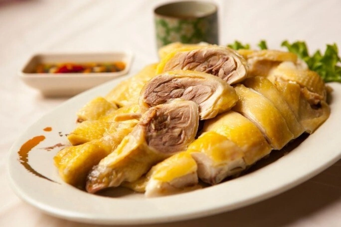 Luộc gà hay bị nứt da chín không đều đầu bếp nói làm theo bước này gà luôn lành lặn thơm phức 10 người 11 người khen - 2