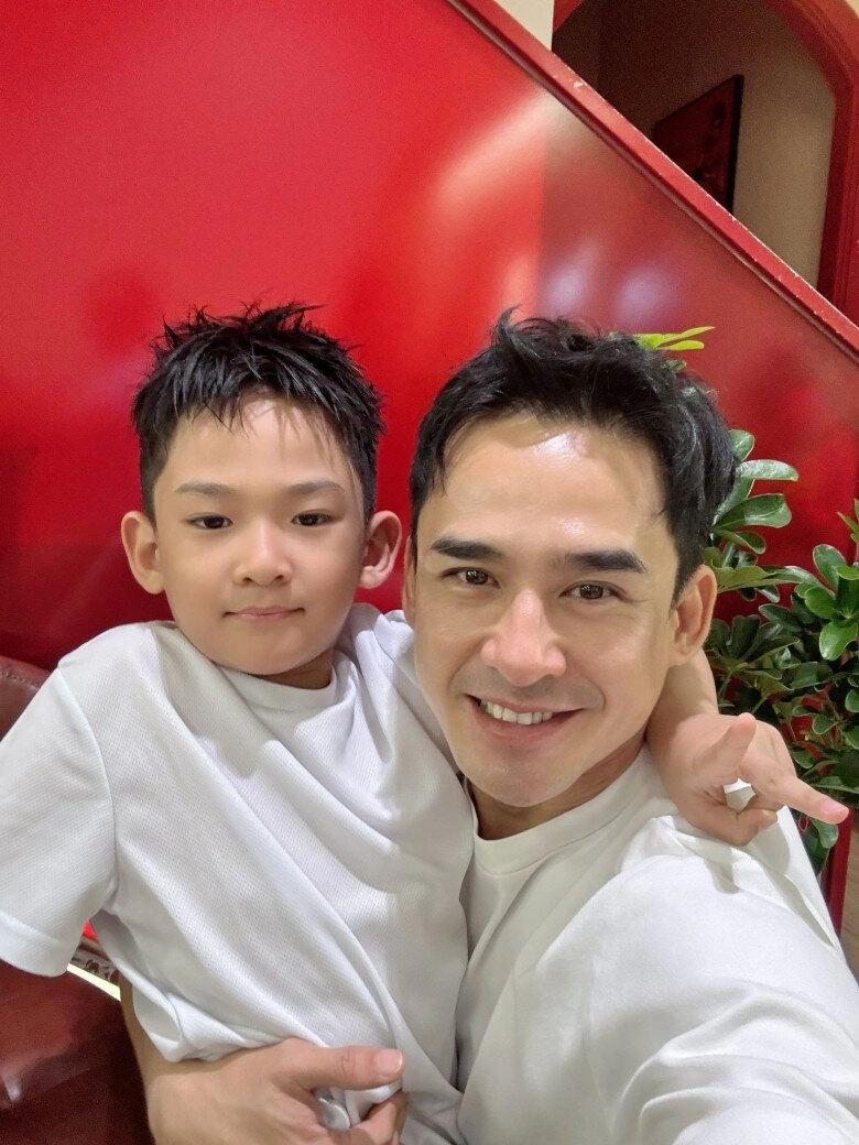 Lương thế thành và quý tử quốc tịch mỹ khoe diện mạo mới nhìn tưởng anh em thúy diễm bất ngờ mong có tập 2 - 2