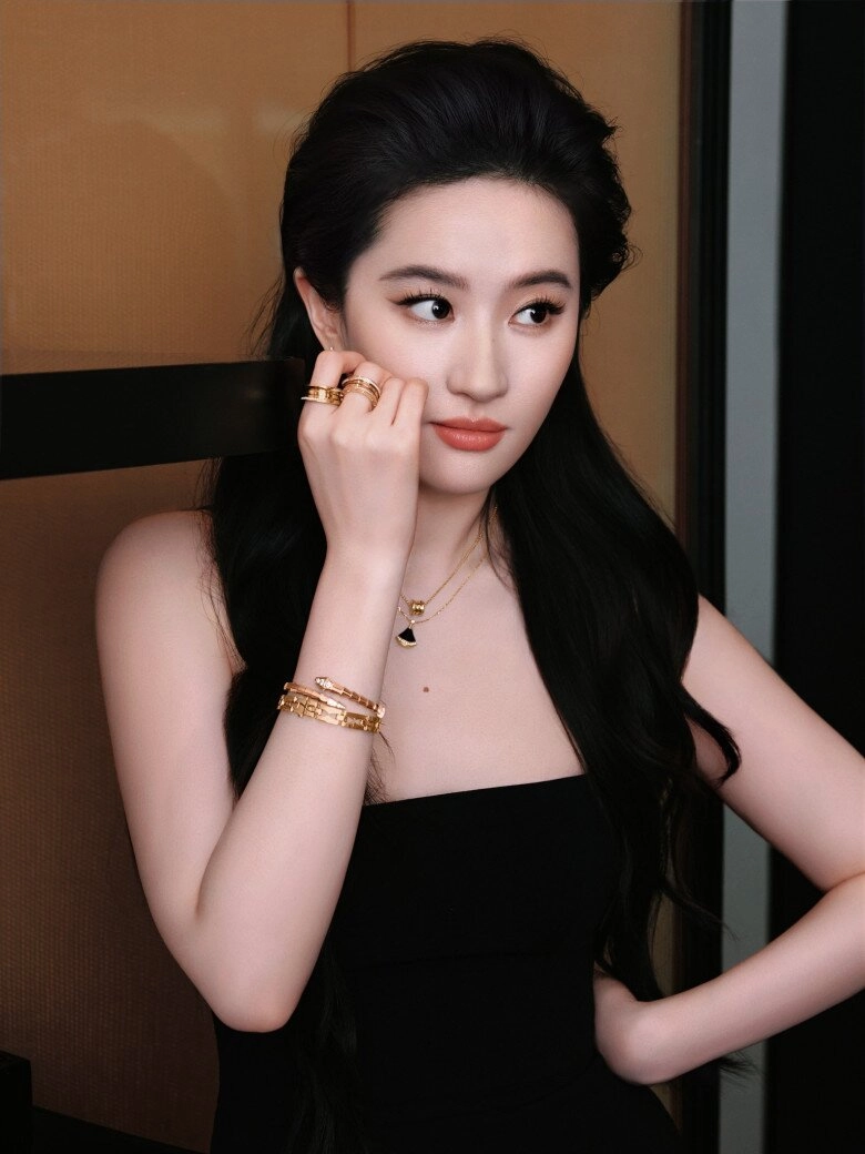Lưu diệc phi u40 vẫn như gái 18 nhờ 5 thói quen cái thứ 2 nghe tưởng dễ mà khó làm - 2