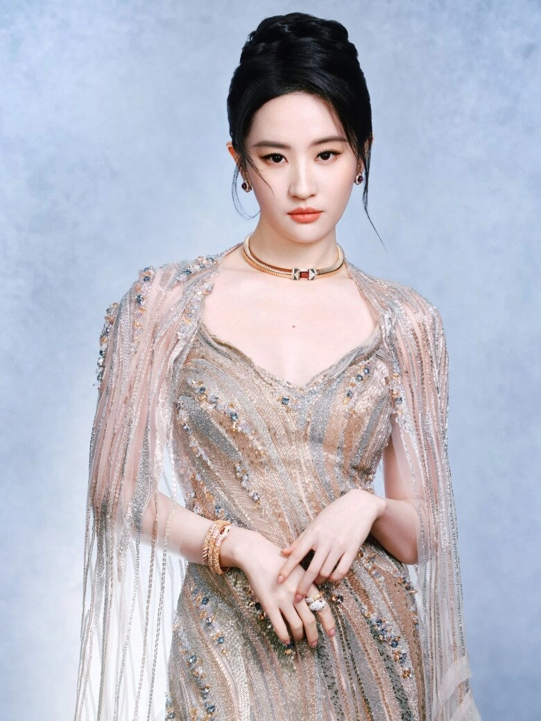 Lưu diệc phi u40 vẫn như gái 18 nhờ 5 thói quen cái thứ 2 nghe tưởng dễ mà khó làm - 3