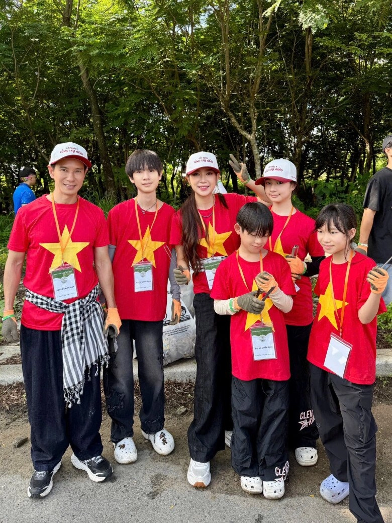Lý hải dạy con trai 14 tuổi nhổ cỏ hái rau tại vườn ớt đắt nhất thế giới - 11