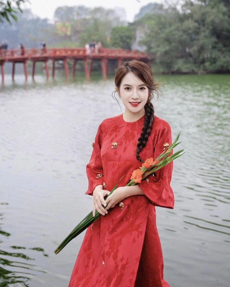 Lý hải victor vũ 2 đạo diễn đều có bà xã là thạc sĩ tốt nghiệp ở anh hẹn hò từ thời vợ còn đi học - 2