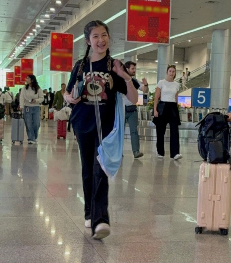 Mạc anh thư cùng đi ăn với chồng cũ huy khánh ngồi cạnh vui vẻ nhưng không hài lòng khi được nhắn nên nối lại tình cũ - 8