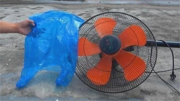 Mách bạn cách vệ sinh quạt sạch bong trong 1 phút mà không cần tháo rời - 1