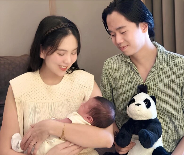 Mai ngọc dọn tiệc đầy tháng hoành tráng cho quý tử được mẹ chồng giàu có tự tay trang trí tiệc mừng cháu nội - 2