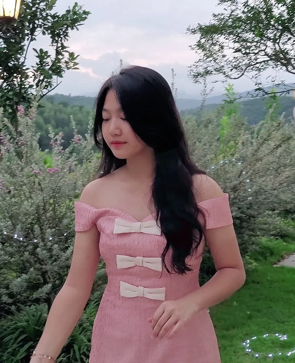 Mạnh trường khiến ai cũng lo vì ra tay với vợ ái nữ xinh như hoa hậu được khen diễn hay hơn bố - 9