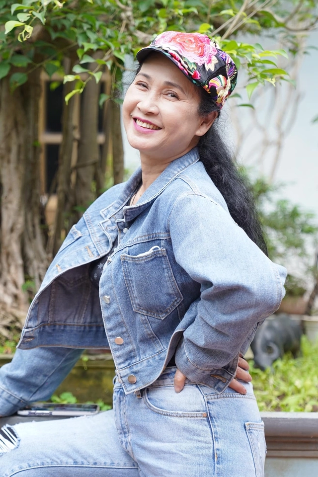 Mặt mộc ở tuổi hưu của nsnd lan hương bông - 9