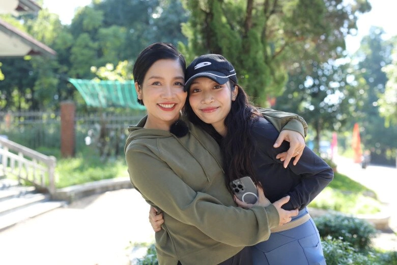Mặt mộc tuổi trung niên của diva mỹ linh - 1