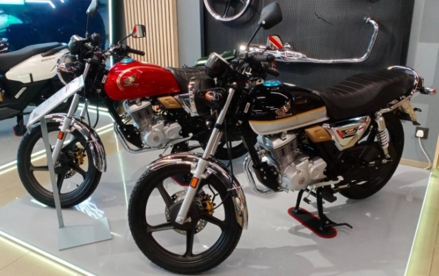 Mẫu xe côn tay honda cg150 2025 vừa được ra mắt với giá bán sau quy đổi chỉ 375 triệu đồng - 2
