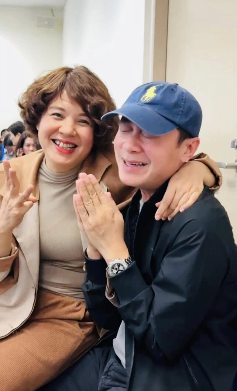 Mc diễm quỳnh khoe ảnh sánh đôi bên btv anh tuấn từng bị nhầm là vợ chồng thật nay ai cũng viên mãn - 3