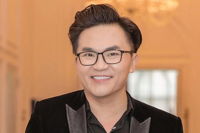 mc giàu nhất việt nam được phong nsưt 18 tuổi từng muốn đi tu không cưới vợ dù sống trong biệt thự nhà lầu - 3