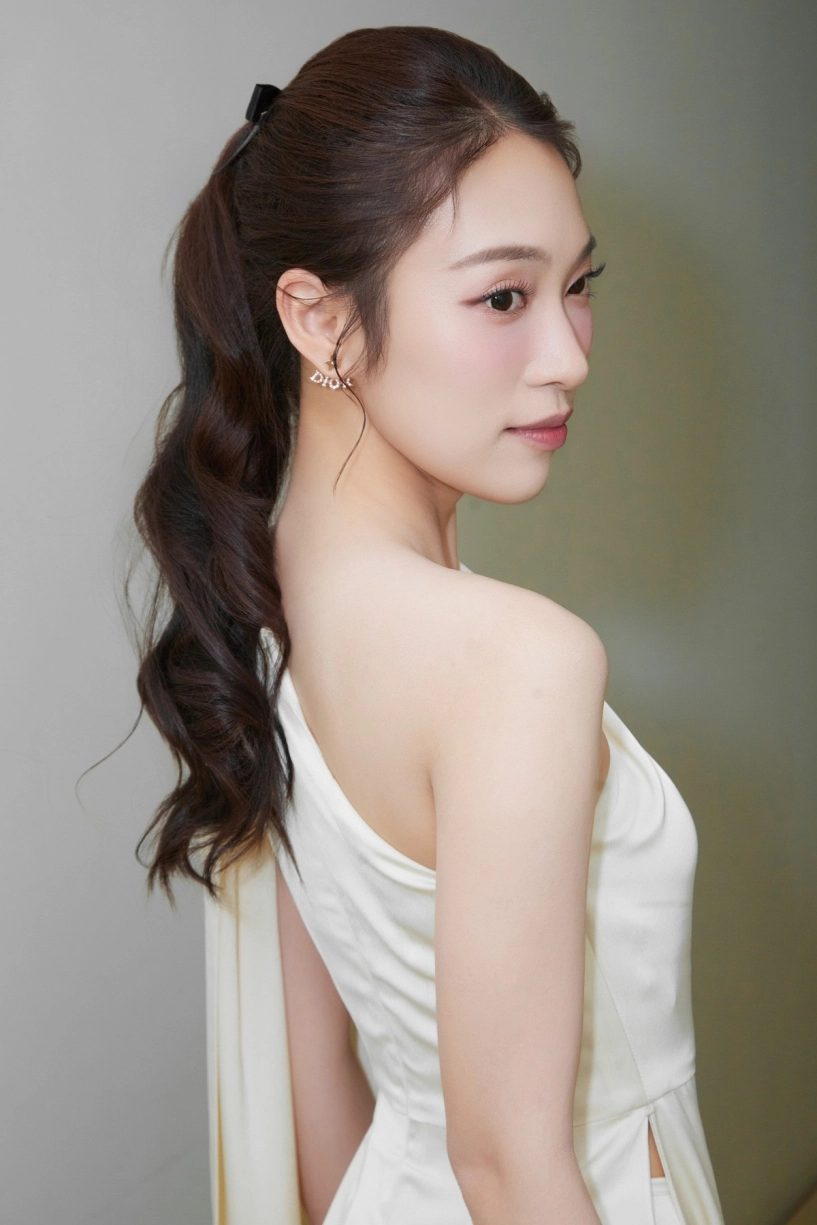 Mc khánh vy đốn tim fan với bờ vai trần nõn nà gợi cảm bất ngờ - 7