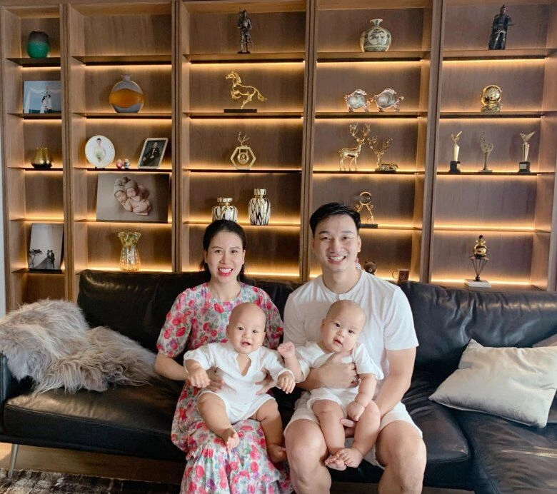 Mc thành trung cảm ơn 2 mẹ của các con trong ngày bế giảng ái nữ ở xa vẫn thân thiết với 2 em kém 9 tuổi - 4