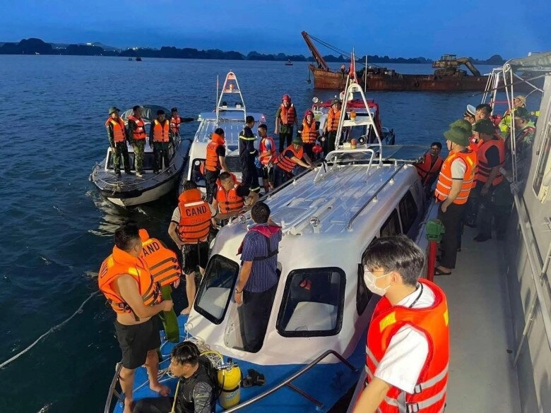 Mc thảo vân xót xa vụ lật tàu ở quảng ninh mong số tử vong dừng lại tối lạnh rồi về thôi mọi người - 2