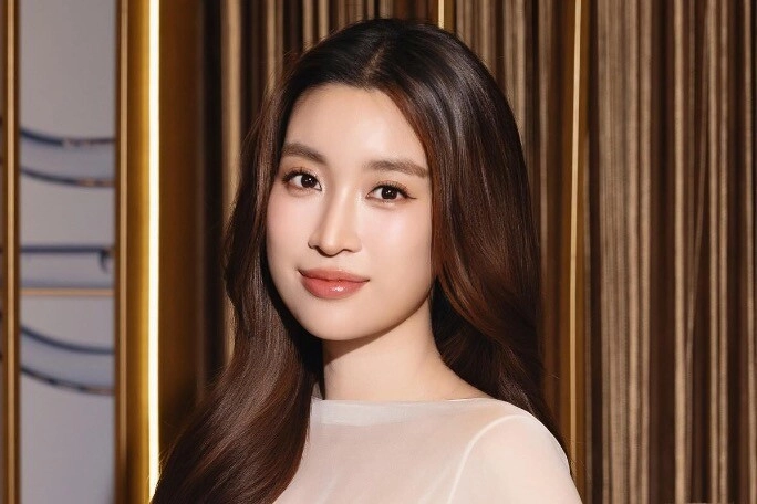 Mc thể thao của vtv đổi đời khi sống chung nhà với 3 chủ tịch hạ sinh con gái liền được trao quyền lực - 1