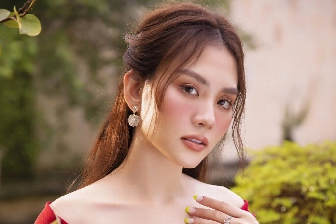 Mc thể thao của vtv đổi đời khi sống chung nhà với 3 chủ tịch hạ sinh con gái liền được trao quyền lực - 4