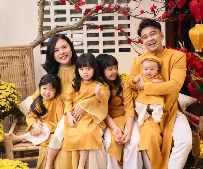 Mẹ bỉm đông con chạy show nhẹ tênh vân trang nhờ nội ngoại chăm nữ btv vtv sinh 5 lần vẫn tự tin lên sóng - 1