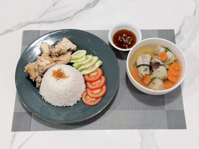 Mẹ bỉm gen z vừa khéo chăm con lại chiều chồng nấu ăn xong còn bày đẹp như ngoài hàng ai thấy cũng khen nức nở - 9