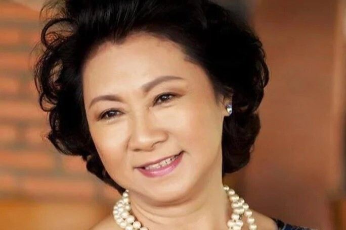 mẹ chồng của nữ hoàng nội y là hoa khôi màn ảnh việt một thời làm khán giả quốc tế vỗ tay nay u90 vẫn sang chảnh - 1