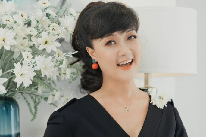 mẹ chồng của nữ hoàng nội y là hoa khôi màn ảnh việt một thời làm khán giả quốc tế vỗ tay nay u90 vẫn sang chảnh - 4