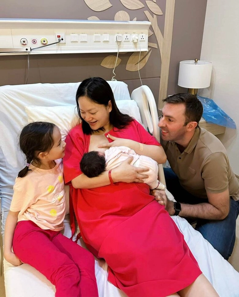 Mẹ chồng ngoại quốc của sao việt khi có cháu mẹ chồng võ hạ trâm đáng thương nhất phương vy được chăm tận 4 tháng - 11