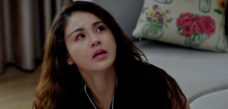 mẹ kế sang chảnh của cha tôi người ở lại lên phim được chèo thuyền với nam nsưt ngoài đời vóc dáng đẹp nõn nà - 7