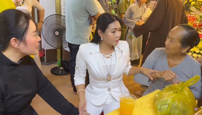 Mẹ quý bình lên tiếng về tin đồn không hay của con dâu ngọc tiền mắt thấy tai nghe nay nhờ đến pháp luật - 2