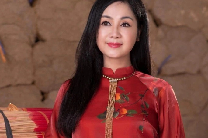 mẹ ruột diễn viên bảo thanh thời trẻ là mỹ nhân đẹp như búp bê trong tủ kính u60 mặc quyến rũ hơn con gái - 4