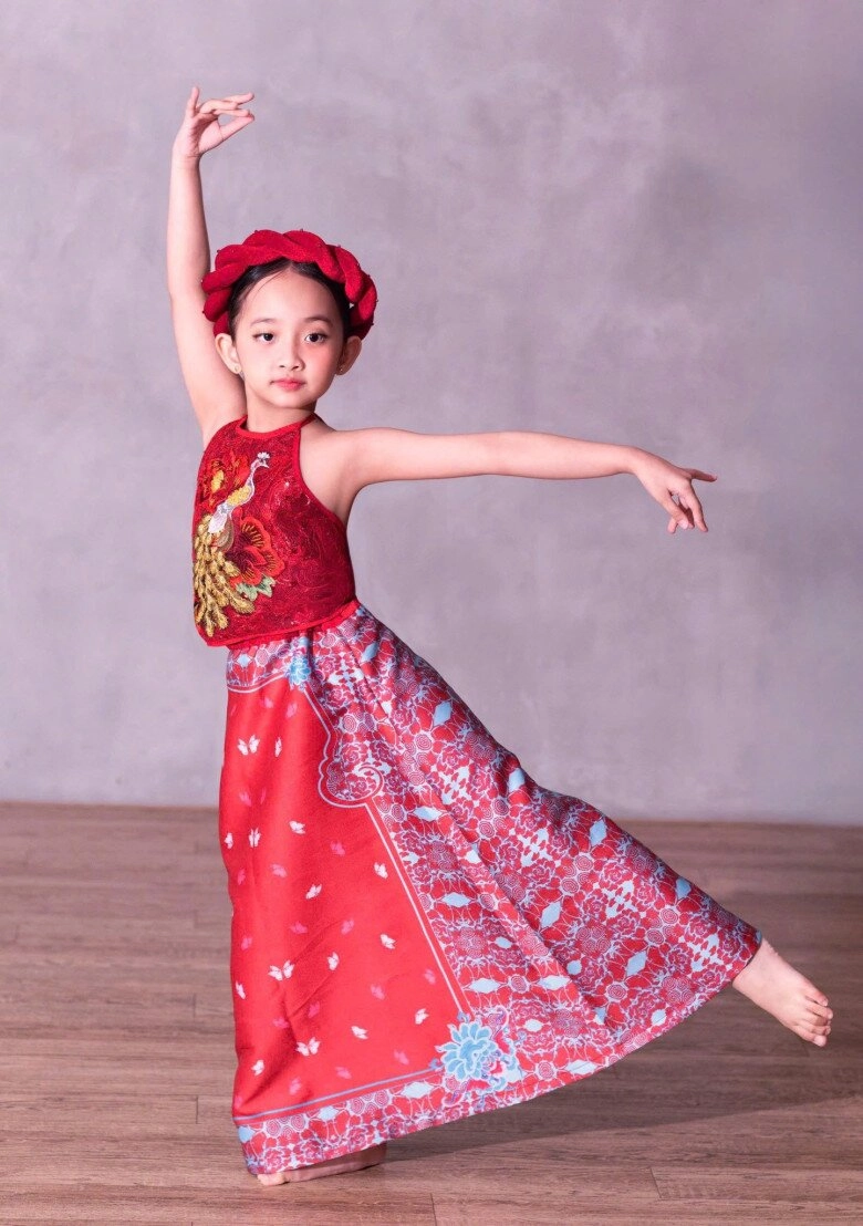 Mẹ ruột khánh thi được rể quý mừng sinh nhật u80 vẫn bận rộn chăm từng miếng ăn cho kiện tướng dancesport - 9