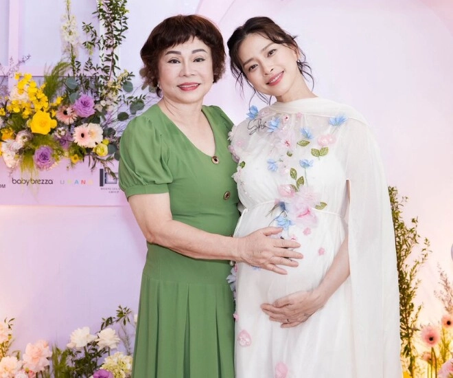 Mẹ ruột ngô thanh vân thấy cảnh con gái nghén mà tưởng mình mang thai khen cháu ngoại sắp chào đời giống hệt rể quý - 1